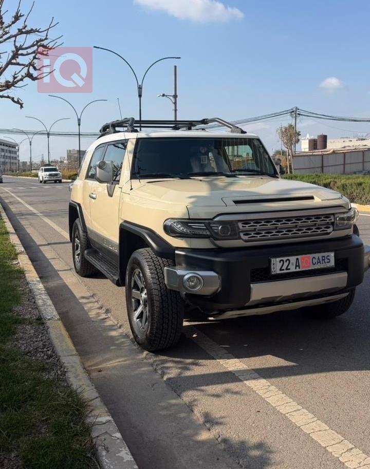 تويوتا إف جي كروزر